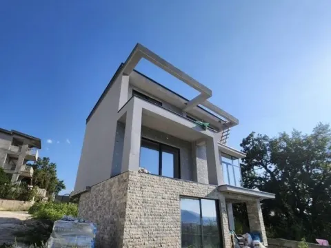 Sale, house, 230m², Kalimanj, Tivat - image 1