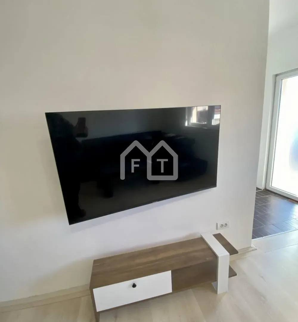 Izdavanje, trosoban stan, 76m², Bežanija, Beograd