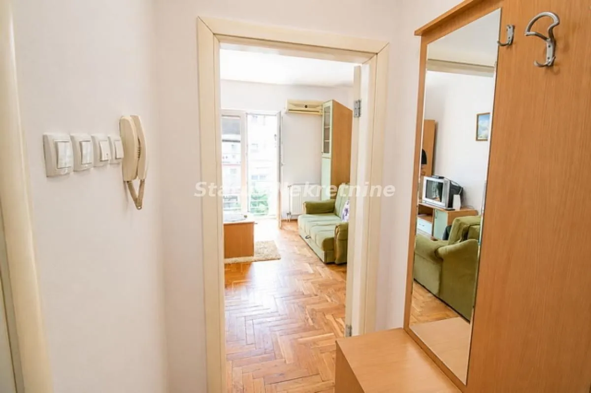 Prodaja, garsonjera, 24m², Bulevar Evrope, Novi Sad Sve Podlokacije