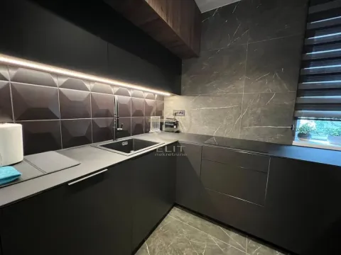 Prodaja, četvorosoban stan, 122m², Bulevar Oslobodjenja, Novi Sad Sve Podlokacije - image 9