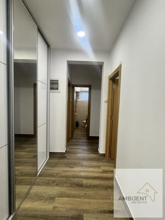 Izdavanje, četvorosoban stan, 88m², Novi Banovci, Stara Pazova