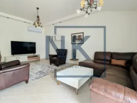 Izdavanje, trosoban stan, 115m², Momišići, Podgorica - image 2