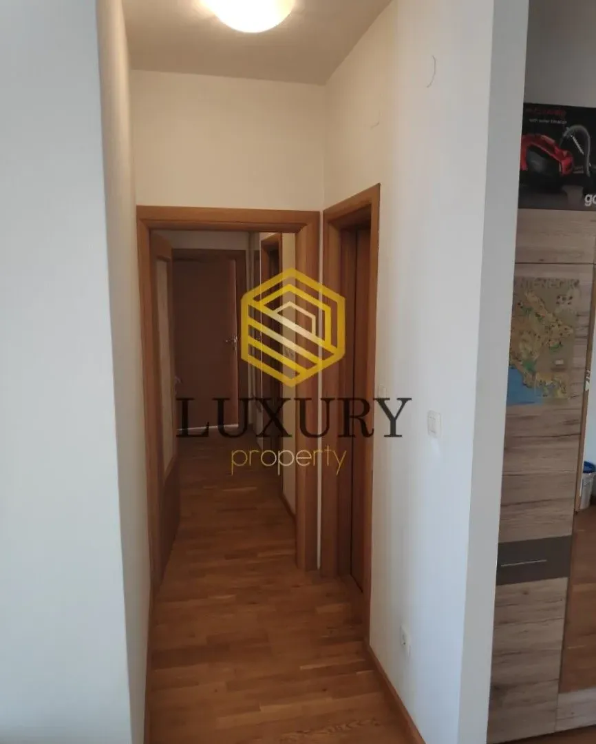 Izdavanje, trosoban stan, 95m², Zagorič, Podgorica