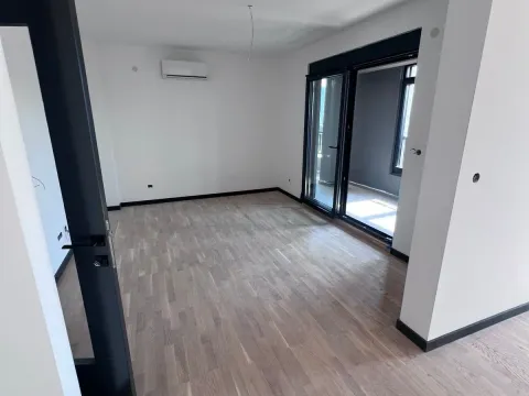 Prodaja, dvosoban stan, 89m², Gorica C, Podgorica - image 10
