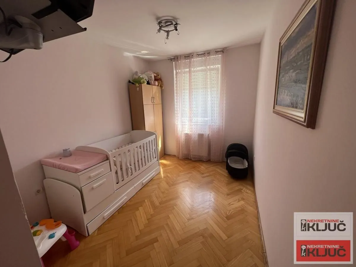 Prodaja, trosoban stan, 73m², Rotkvarija, Novi Sad Sve Podlokacije