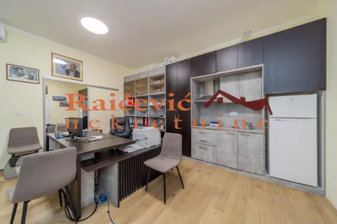 Prodaja, stan, 211m², Savski Venac, Beograd - image 20