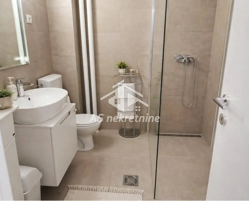Izdavanje, dvosoban stan, 65m², Slavija, Vračar Sve Podlokacije