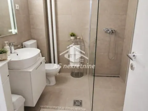 Rent, two bedroom apartment, 65m², Slavija, Vračar Sve Podlokacije - image 9