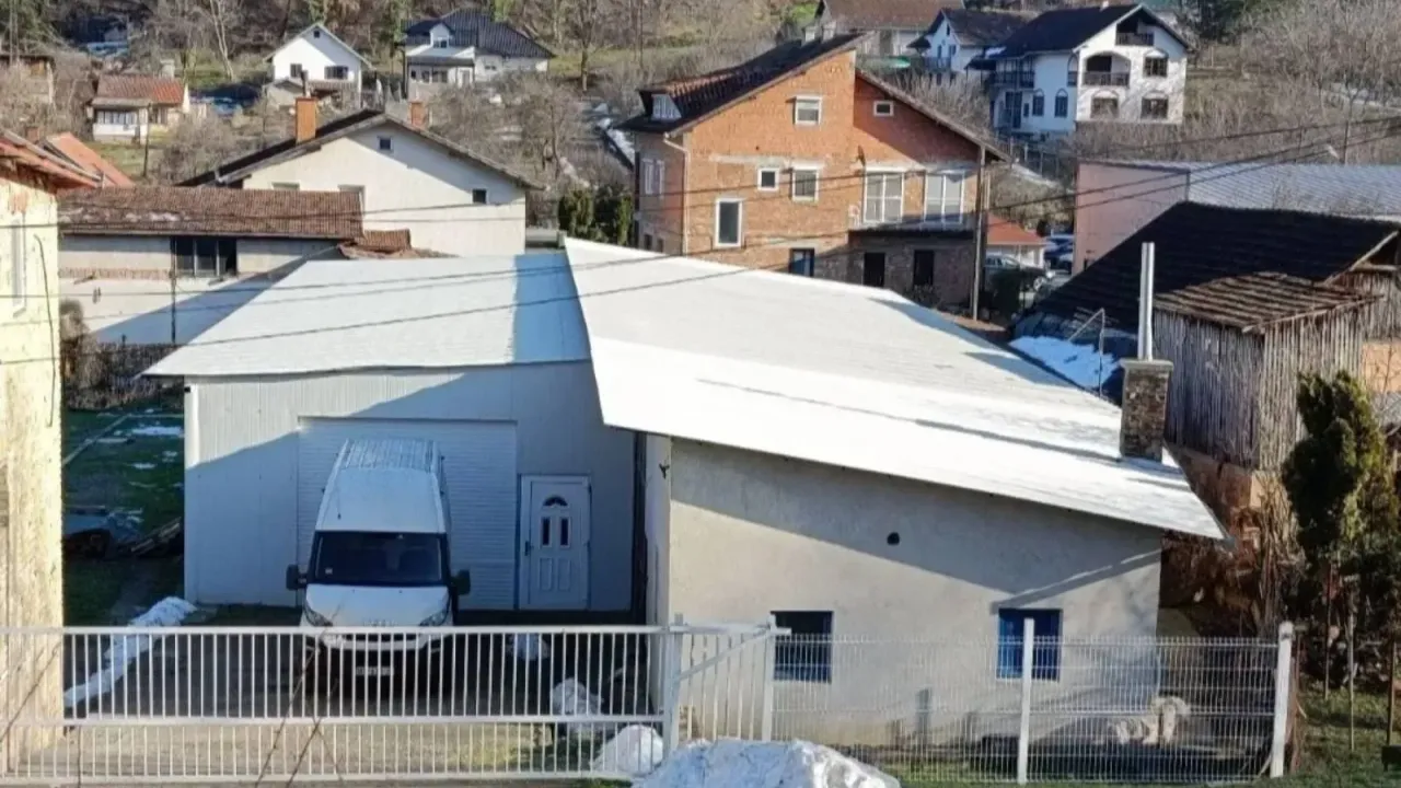 Rent, office space, 450m², Paragovo, Petrovaradin