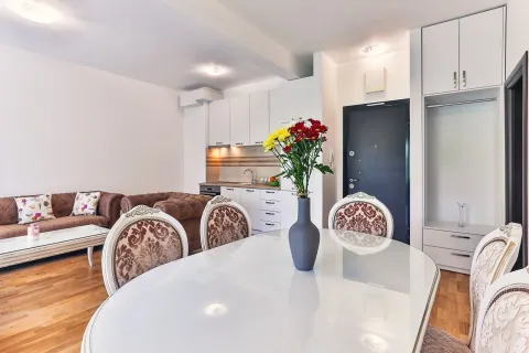 Prodaja, dvosoban stan, 90m², Rafailovići, Budva - image 4