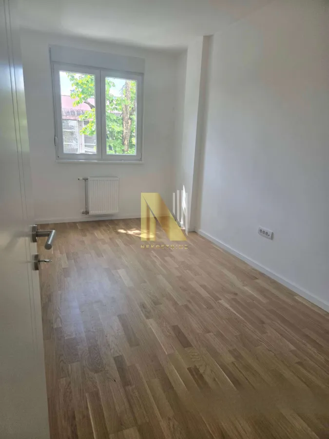 Prodaja, četvorosoban stan, 79m², Podbara, Novi Sad Sve Podlokacije