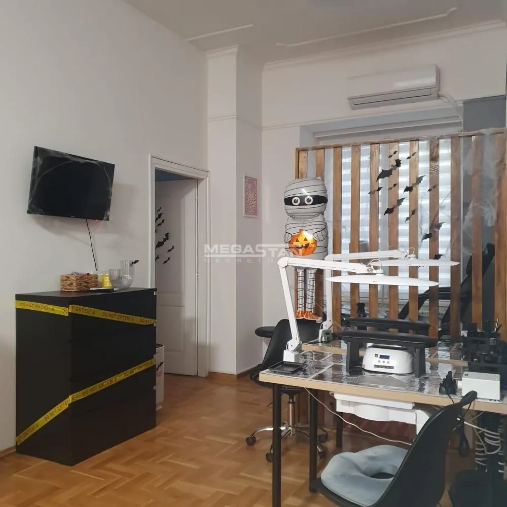 Izdavanje, poslovni prostor, 62m², Stari Grad, Beograd
