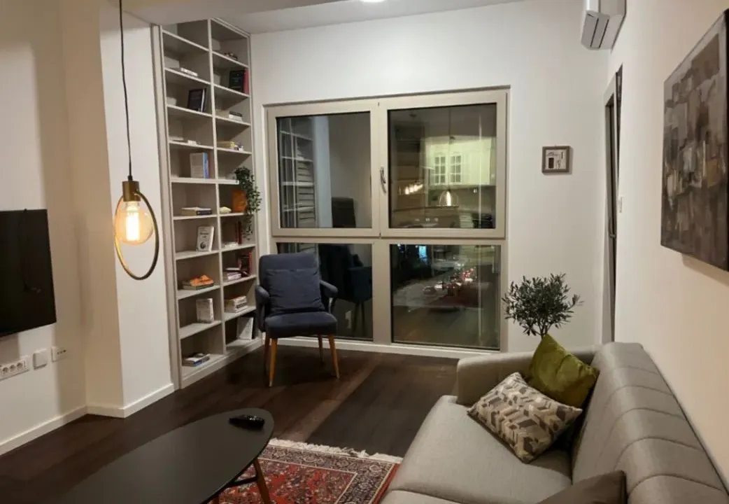 Izdavanje, jednosoban stan, 48m², Vezirov Most, Podgorica