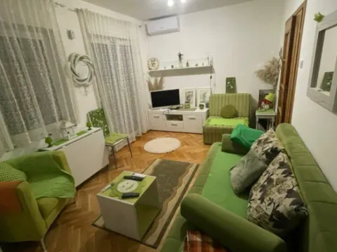 Rent, studio apartment, 31m², Blok 9, Podgorica - image 3