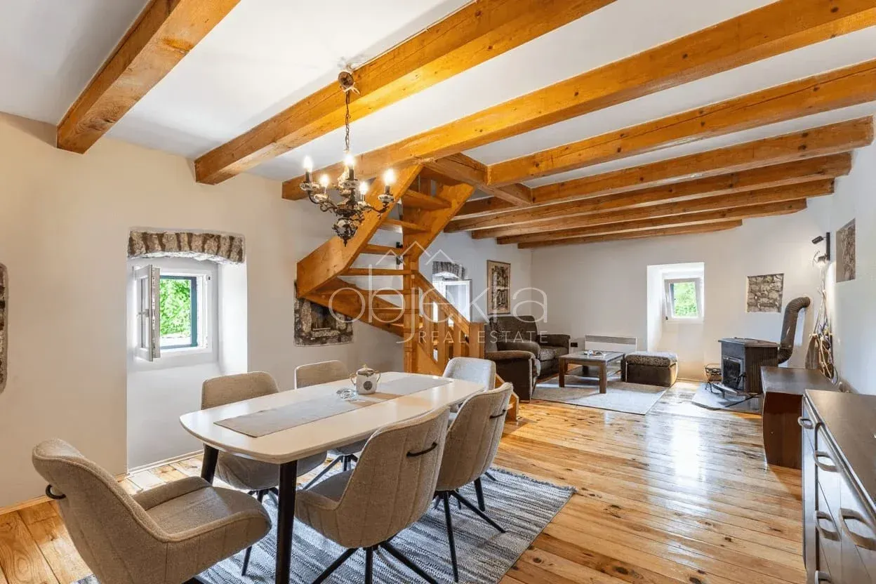 Sale, house, 200m², Tivat, Crna Gora