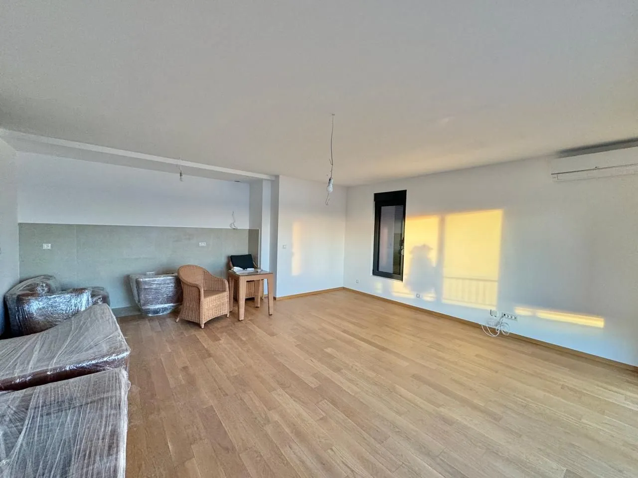 Prodaja, dvosoban stan, 85m², Bečići, Budva