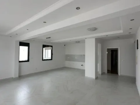 Sale, five bedroom apartment, 241m², Dobre Vode, Bar - image 3