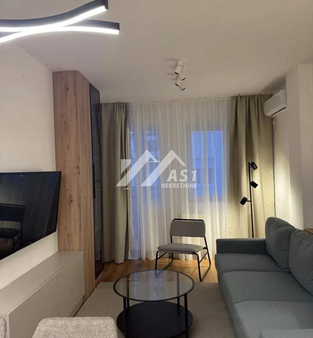 Izdavanje, jednosoban stan, 37m², Podbara, Novi Sad Sve Podlokacije