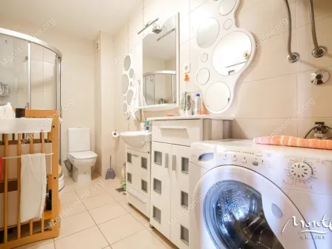 Sale, one bedroom apartment, 64m², Budva, Crna Gora - image 8