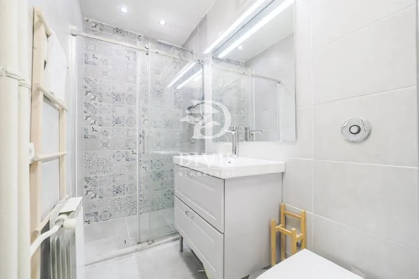 Izdavanje, dvosoban stan, 47m², Neimar, Vračar Sve Podlokacije