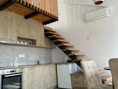 Izdavanje, jednosoban stan, 40m², Centar, Tivat - image 5
