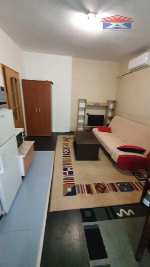 Izdavanje, jednosoban stan, 37m², Sajmište, Novi Sad