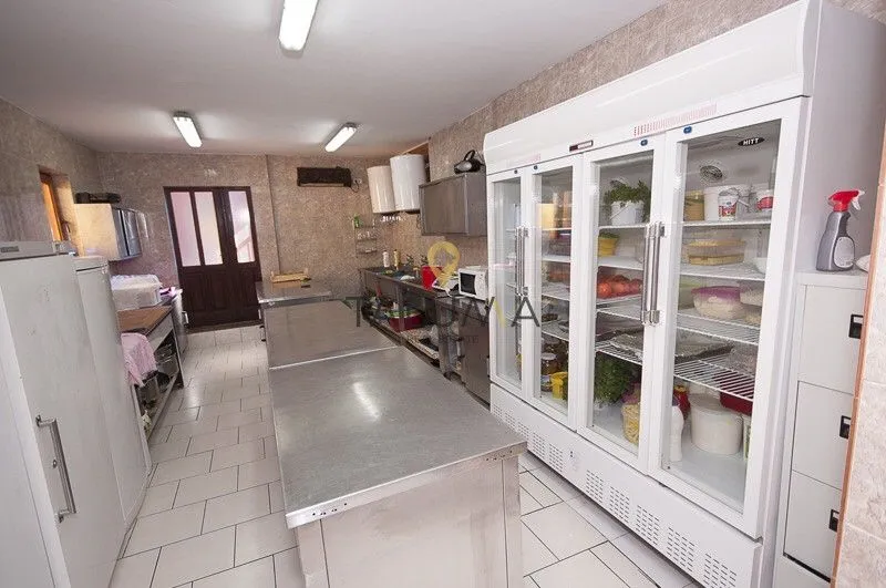 Sale, house, 1150m², Tološi, Podgorica