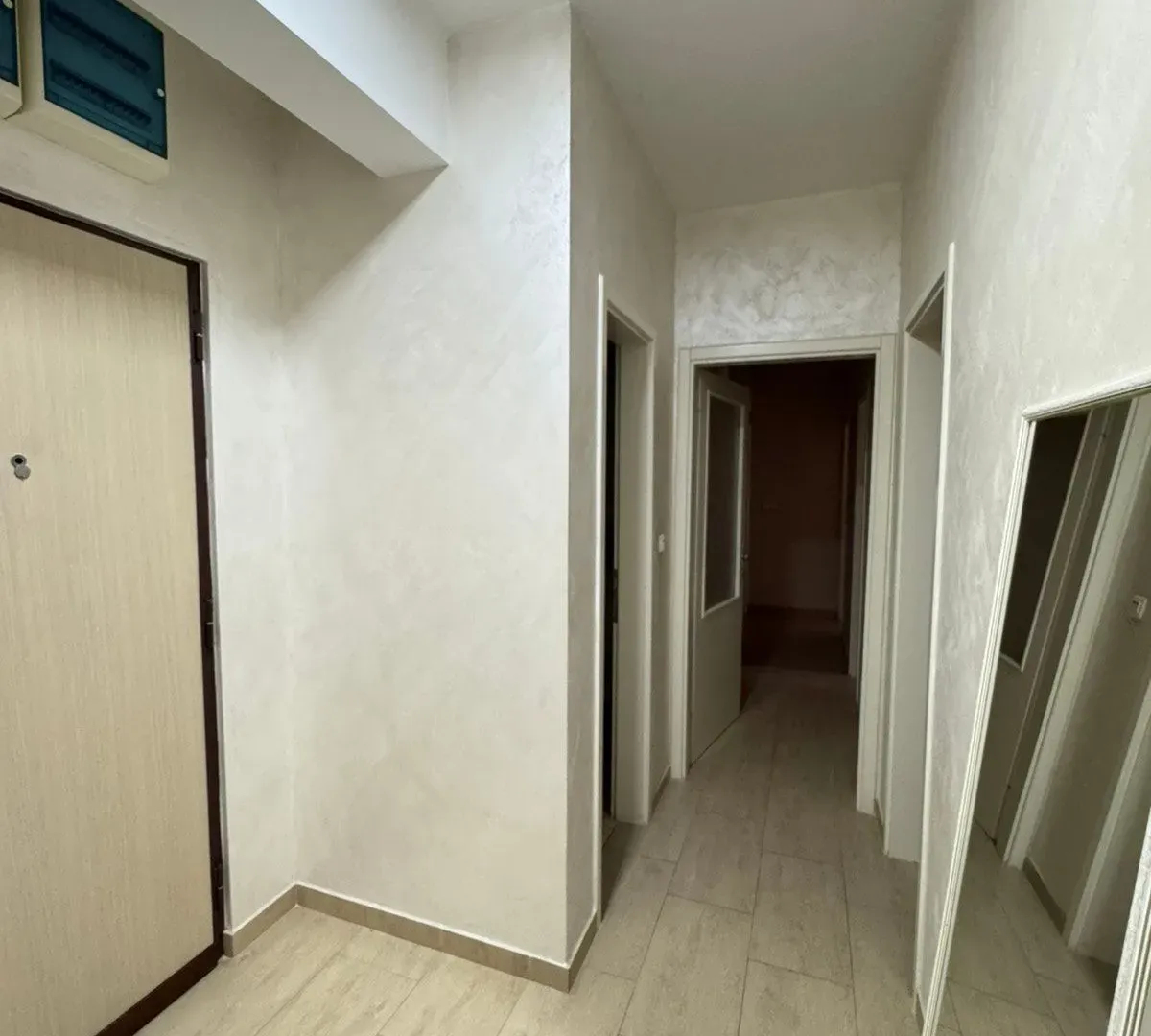 Izdavanje, trosoban stan, 95m², Podgorica, Crna Gora
