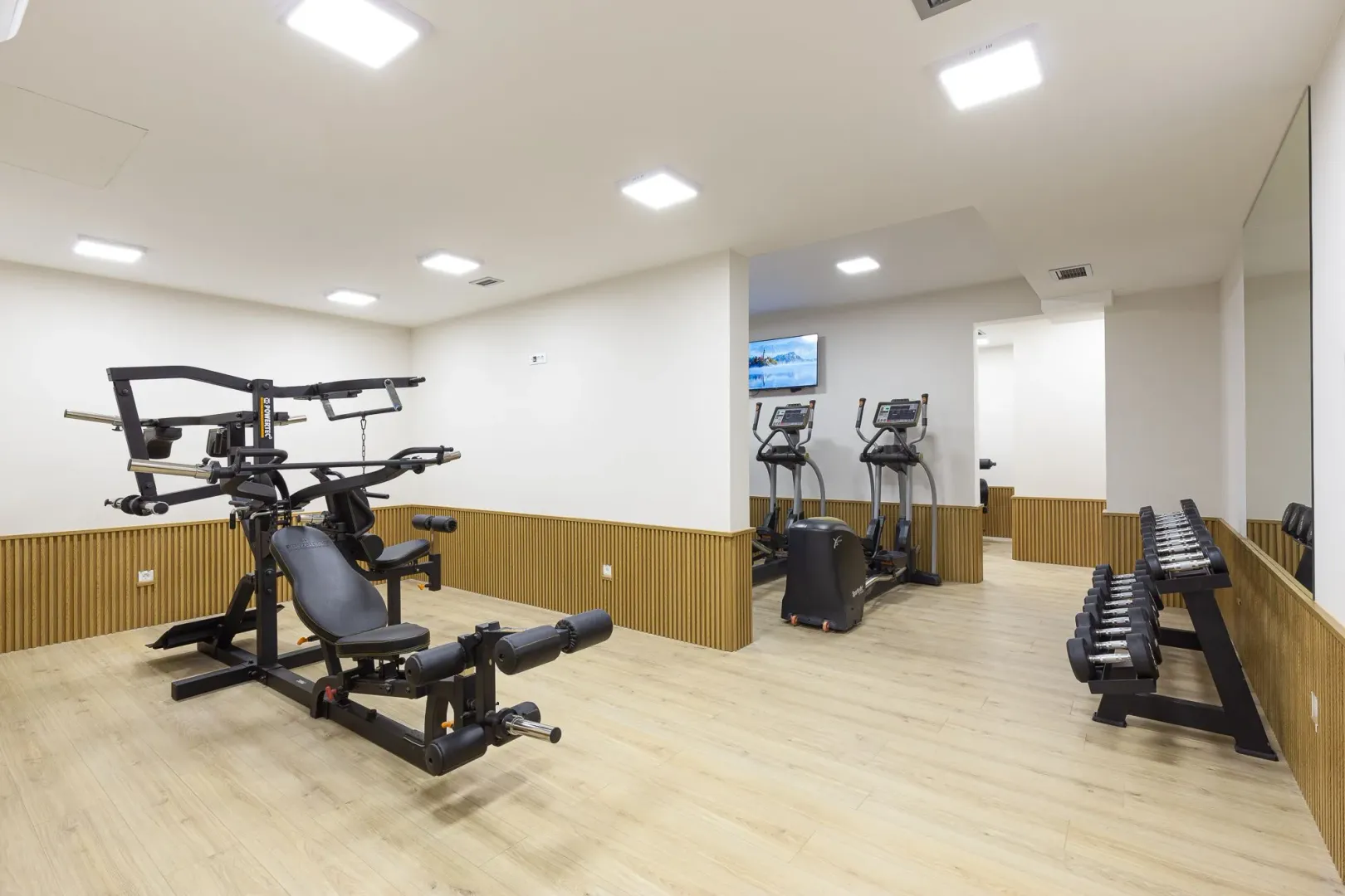 Prodaja, dvosoban stan, 64m², Bečići, Budva