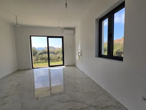 Sale, one bedroom apartment, 44m², Tivat, Crna Gora - image 4