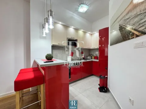 Izdavanje, dvosoban stan, 80m², Centar, Podgorica - image 5