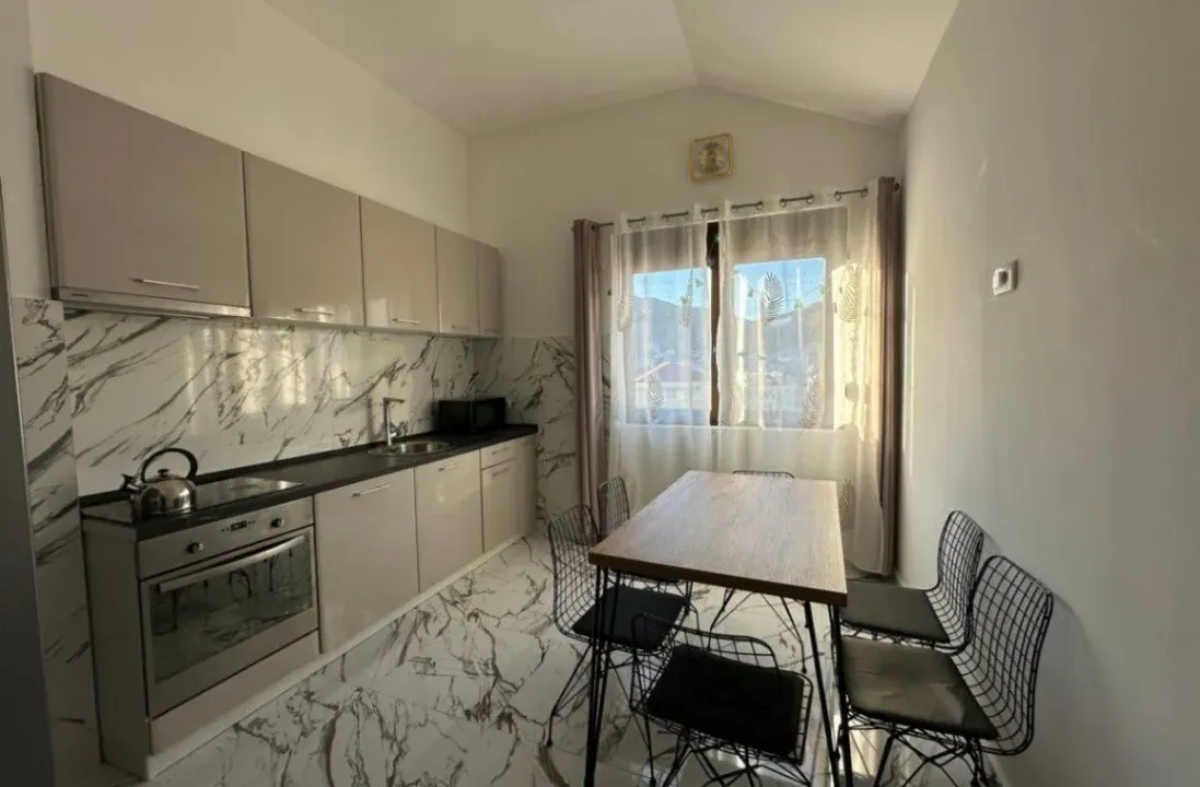 Sale, four bedroom apartment, 87m², Centar, Budva
