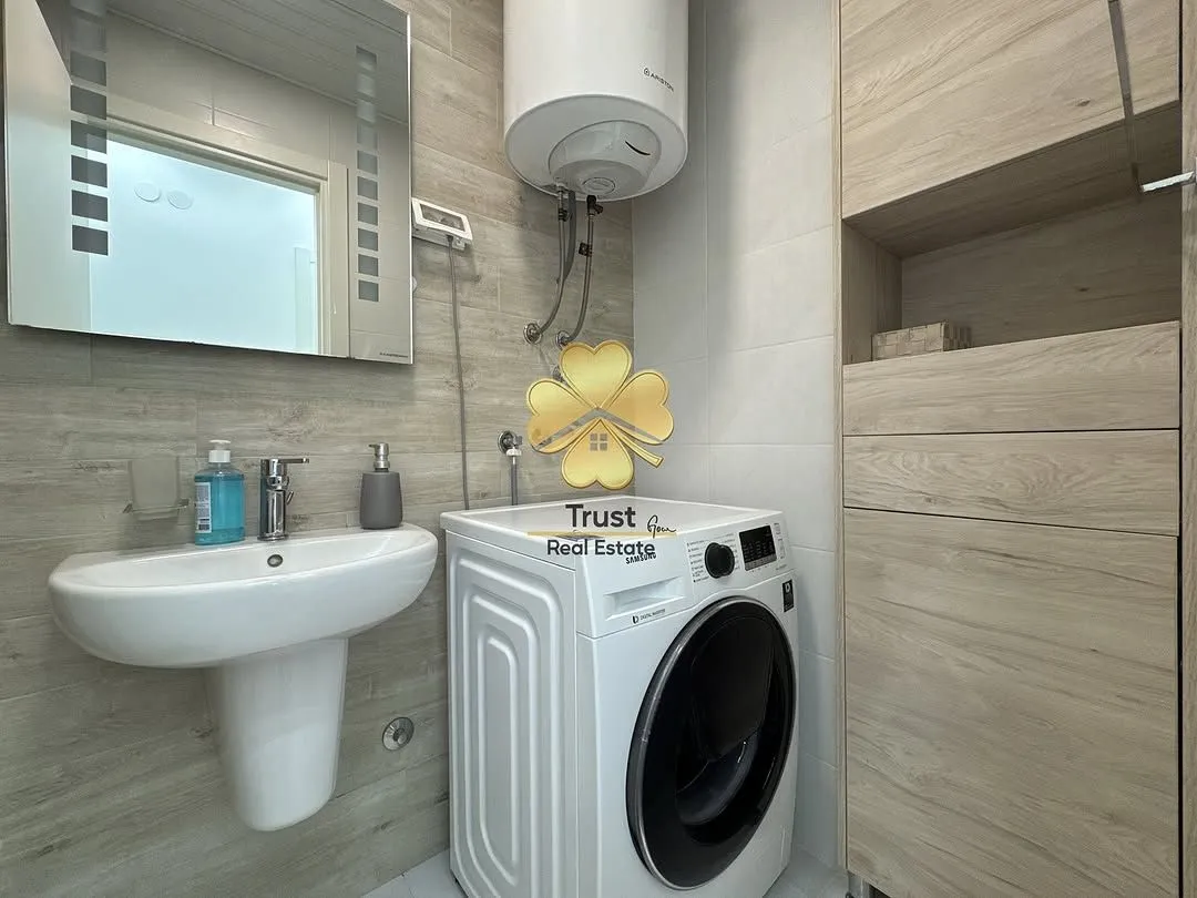 Izdavanje, dvosoban stan, 70m², City Kej, Podgorica