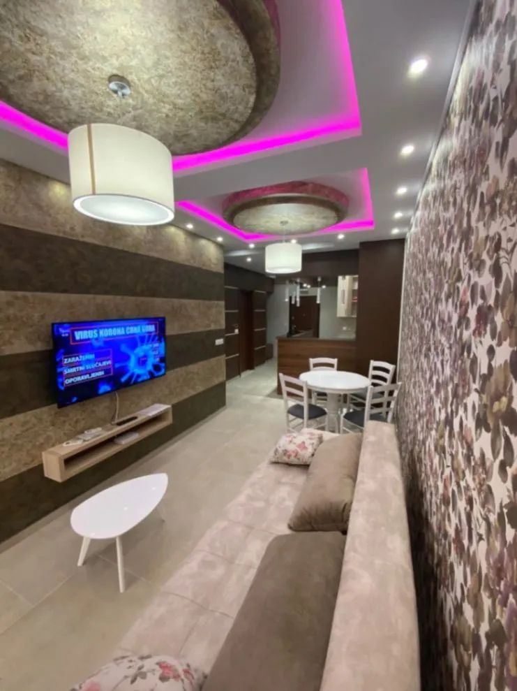 Rent, one bedroom apartment, 50m², Bulevar, Budva