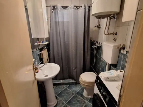 Prodaja, kuća, 90m², Tološi, Podgorica - image 12