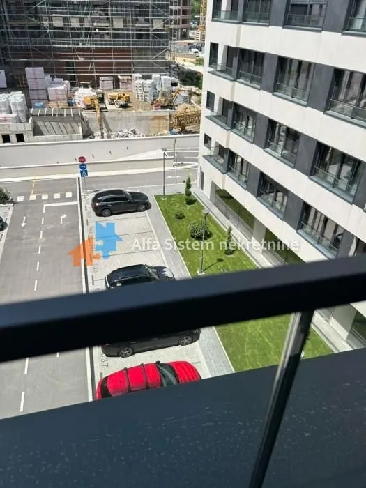 Izdavanje, trosoban stan, 77m², Novi Beograd Blok 65, Novi Beograd Sve Podlokacije