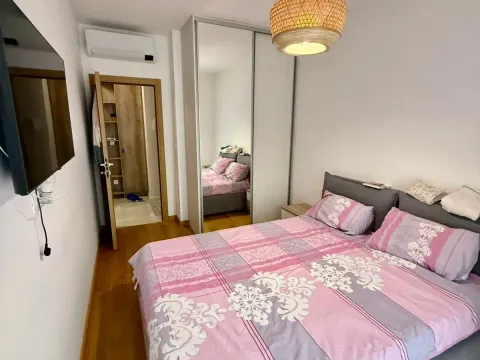 Izdavanje, dvosoban stan, 75m², City Kvart, Podgorica - image 7