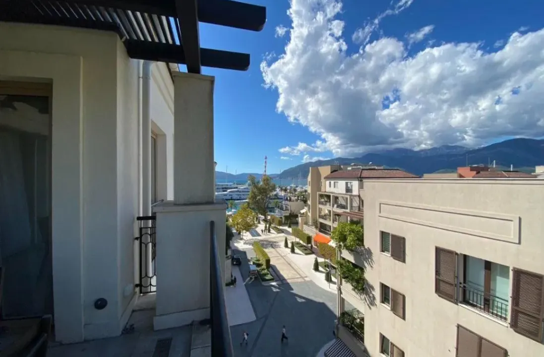 Prodaja, jednosoban stan, 76m², Porto Montenegro, Tivat