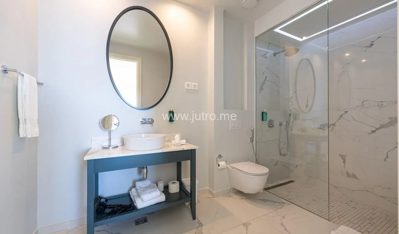 Prodaja, dvosoban stan, 113m², Luštica Bay, Tivat