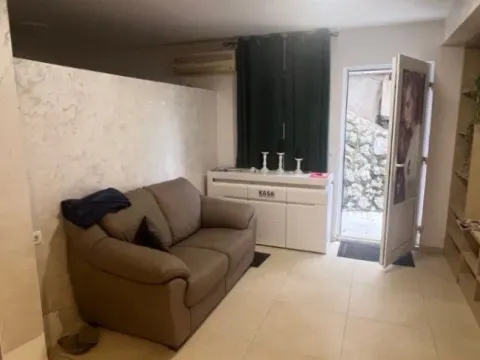 Rent, office space, 82m², Babin Do, Budva - image 3