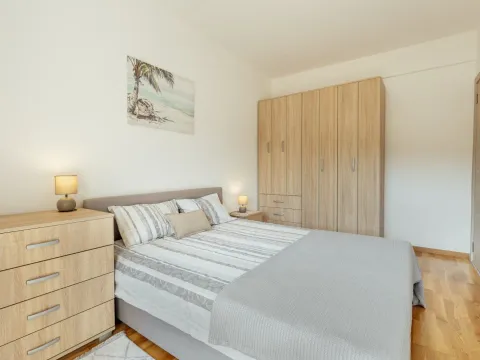 Rent, two bedroom apartment, 60m², Meljine, Herceg Novi - image 5