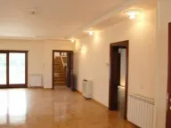 Izdavanje, četvorosoban stan, 200m², Savski Venac, Beograd - image 3