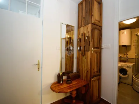 Izdavanje, dvosoban stan, 77m², Tuški Put, Podgorica - image 14