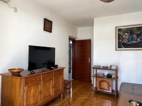 Izdavanje, jednosoban stan, 60m², Igalo, Herceg Novi - image 11