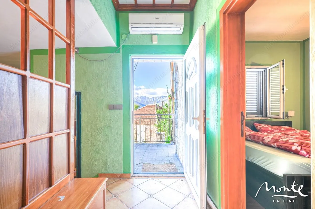 Prodaja, kuća, 194m², Tivat, Crna Gora