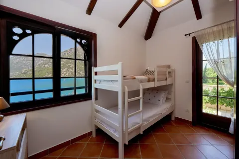 Prodaja, kuća, 235m², Kostanjica, Kotor - image 111
