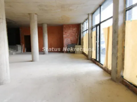 Poslovni prostor in Salajka