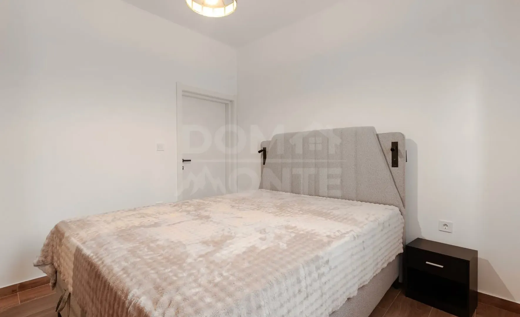 Izdavanje, jednosoban stan, 75m², Seljanovo, Tivat