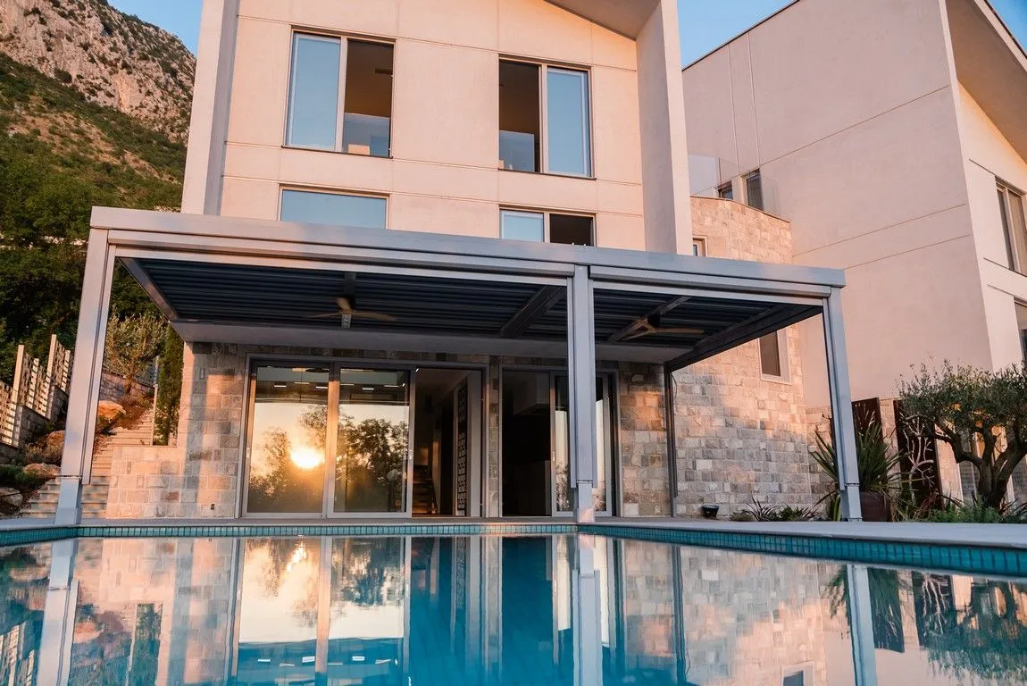 Sale, house, 231m², Blizikuće, Budva