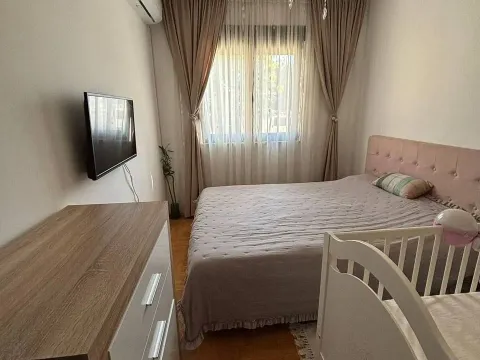 Prodaja, jednosoban stan, 40m², Centar, Budva - image 1